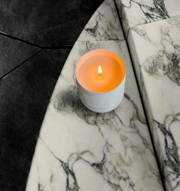 emlinehome_beau noir soy candle_marble tone aesthetic_product page